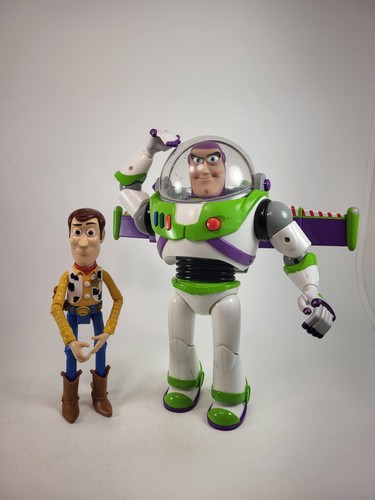 Buzz lightyear 9 - lightyear, woody